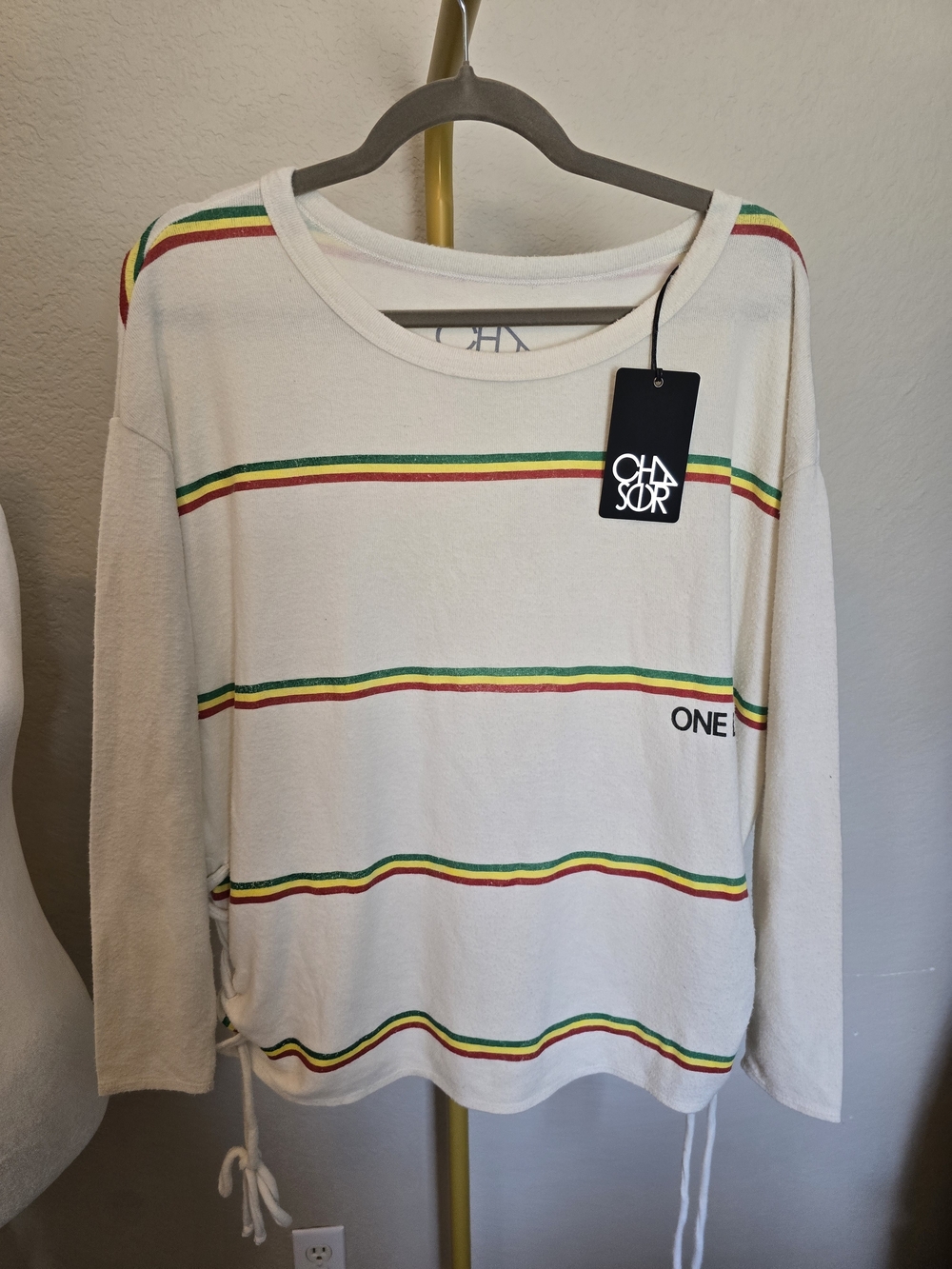 Chaser NWT Medium Sweater One Love